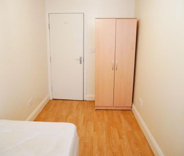 1 bedroom house of multiple occupation to rent - Photo 2