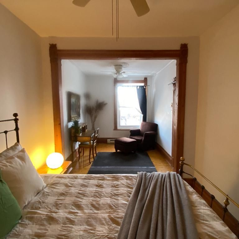 Superbe 3 ½ meublé tout inclus à louer – Ville-Émard (Sud-Ouest) - Photo 1