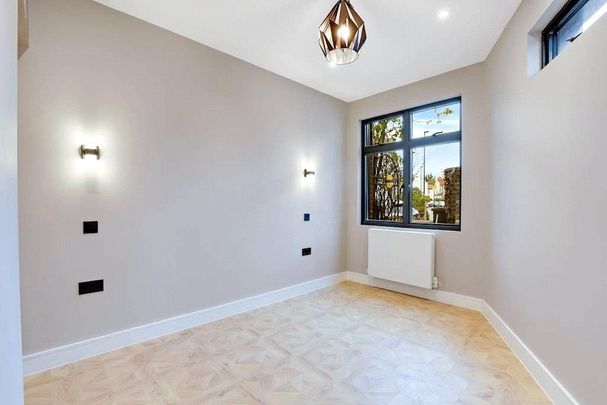 2 bedroom house to rent - Photo 1