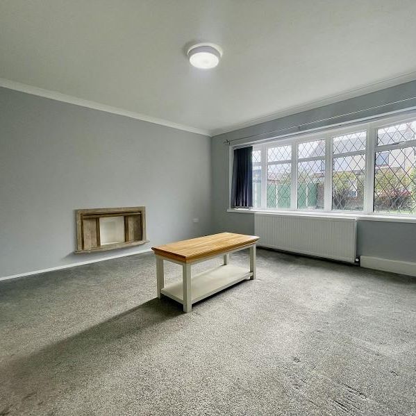 4 bedroom detached house to rent - Photo 1