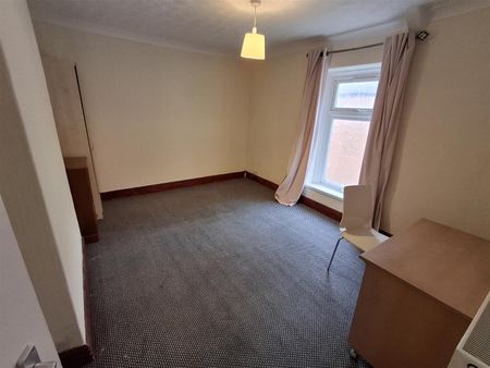 2 Bed Flat To Let On Clive Street, Cardiff - Photo 3