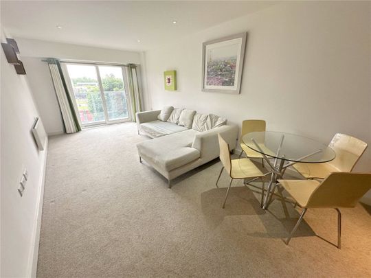 Aerodrome Road, NW9, London - Photo 1