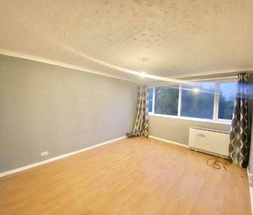 Kerry Court, Upminster Road North, Rainham, Property for rent - Photo 5