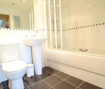 2 bedroom flat to rent - Photo 5