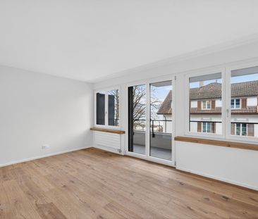 Moderne 1.5-Zimmer-Wohnung mit Balkon in Hergiswil - Foto 1