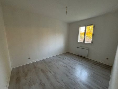 Location Maison 4 pièces 89m² L ISLE D ESPAGNAC 16340 - Photo 3