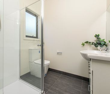BRAND NEW SHAREHOUSE HOUSE - ALL BILLS INCLUDED - Photo 2
