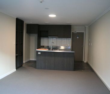 New, spacious 2 bed & 2 bath in Thorndon - Photo 3