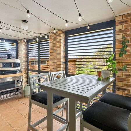 AVAILABLE FOR CHRISTMAS - Photo 3