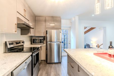 For Lease - 47 Maxwell Avenue Unit# MainSecondFloors, Toronto, Ontario - Photo 5