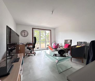 Location Appartement 2 pièces 55m² - Photo 3