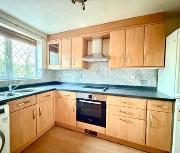 3 bedroom terraced house to rent - Photo 6