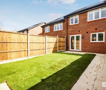 3 bedroom terraced house to rent - Photo 4