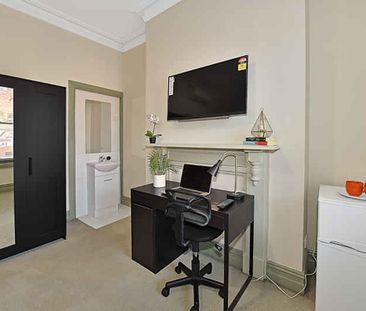 Room 7 (Non Ensuite) - Photo 3