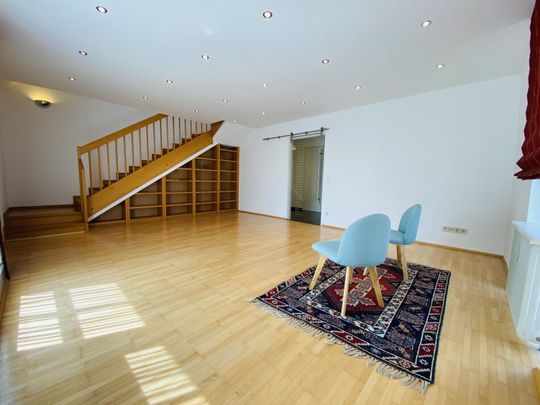 Stilvolle 3-Zimmer-Maisonette mit Terrasse in grüner Ruhelage – Wohnen im Herzen von Döbling - Photo 1