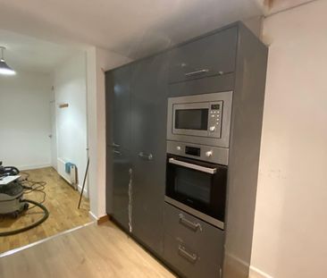 2 Bed Maisonette, Corporation Street, E15 - Photo 3