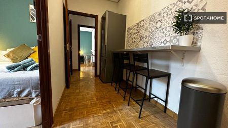 madrid, Community of Madrid 28012 - Photo 4