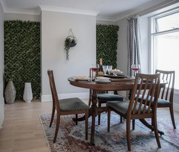 Maisonette to rent on - Photo 3