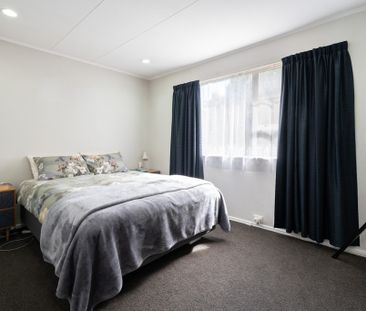 12B Bell Street, Tawa - Photo 1