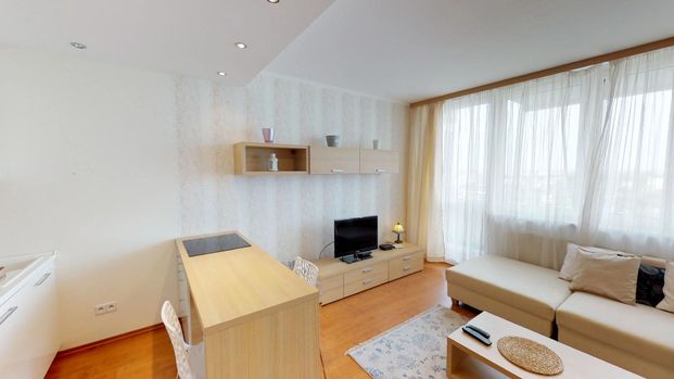 1 izb. VÝBORNÝ A MODERNÝ BYT - Tomášikova ul.- pri JAZERE - Photo 1