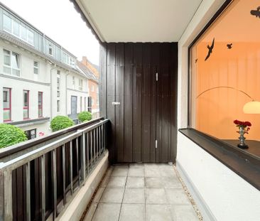Moderne 3-Zimmer-Wohnung mit Aufzug im Herzen von Siegburg - Photo 1