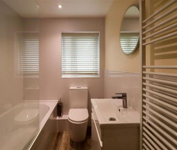 2 bedroom terraced house to rent - Photo 6