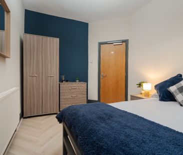 4 Bed End Terrace, Maxton Road, L6 - Photo 3