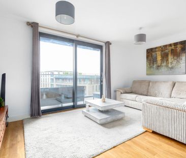 2 bedroom flat to rent - Photo 2