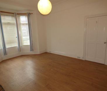2 bed flat to rent in Tosson Terrace, Heaton - Photo 2