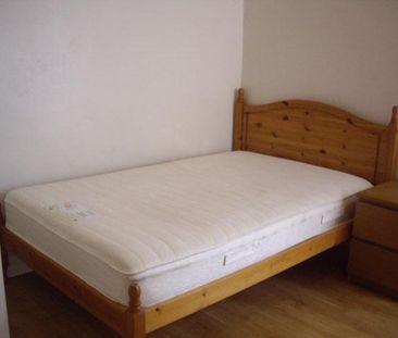 4 bedroom terraced house to rent - Photo 6