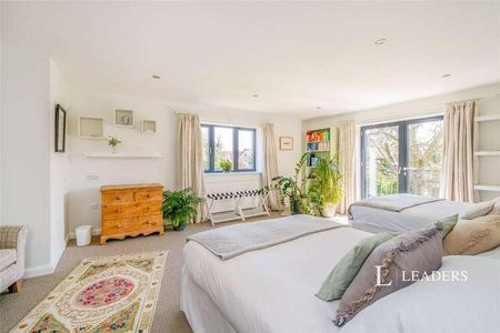 Middleton House, Yapton Road, Middleton-on-sea, Bognor Regis, West Sussex, PO22 - Photo 4