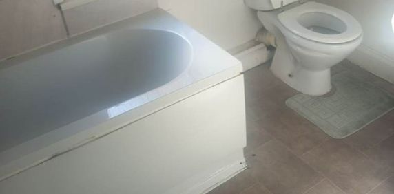 Room in a Shared House, Narborough Road, LE3 - Photo 2