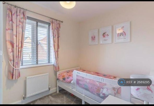 4 bedroom detached house to rent - Photo 1