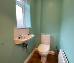 3 bedroom semi-detached house to rent - Photo 3