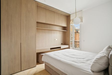 Tout savoir sur cet appartement dans le quartier Triangle d'Or, à Paris 8ème - Photo 4