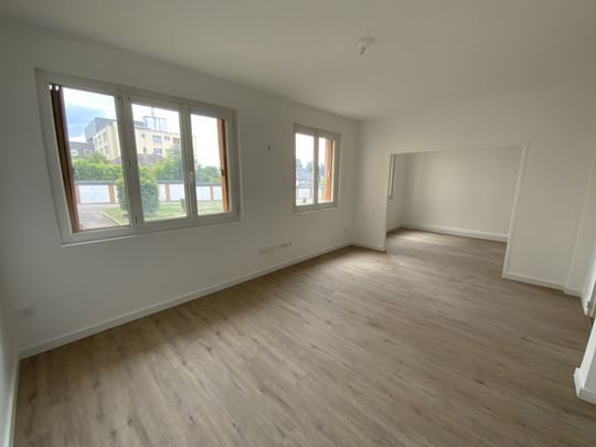 Location Appartement 4 pièces 73m² EVREUX 27000 - Photo 1