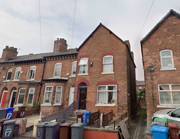 Talbot Road Room 8 - Photo 1