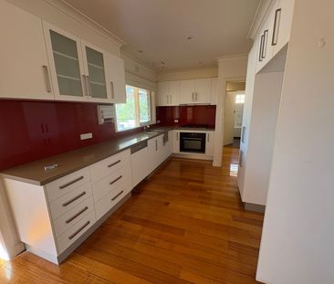 17 Austin Street, Bulleen - Photo 5