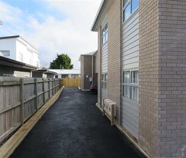 Fully furnished studio units are now ready for discerning tenants. - Photo 4