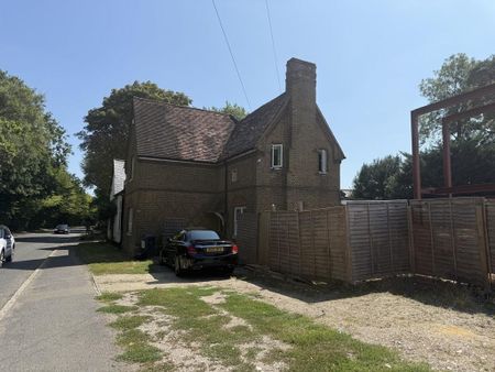 3 bedroom detached house to rent - Photo 5