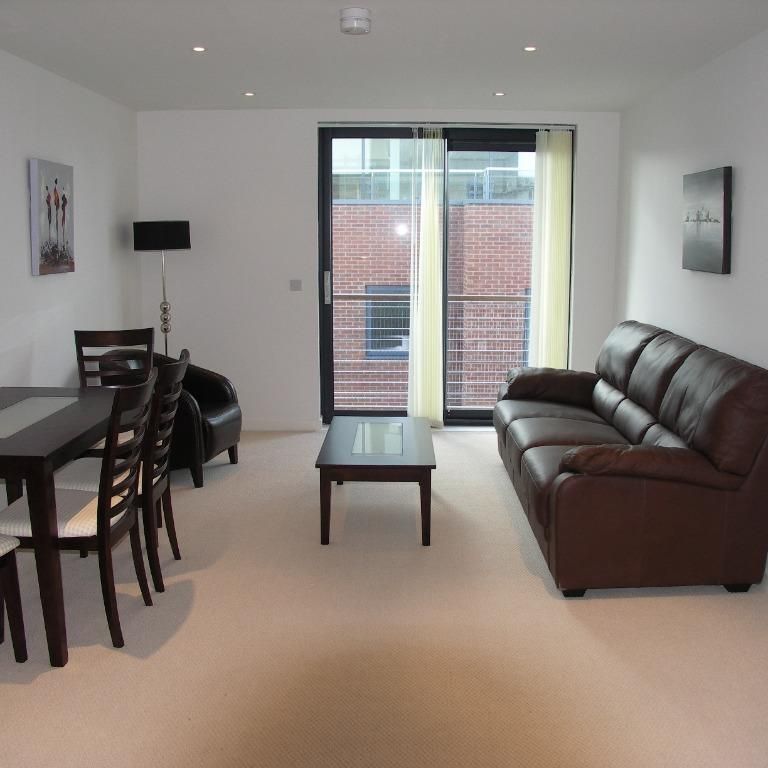 2 bedroom flat to rent - Photo 1