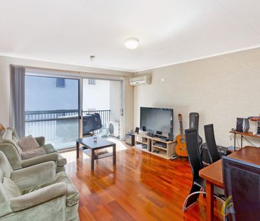 Budget accommodation close to University of Qld and a world of conv... - Photo 1