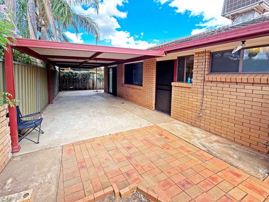 Charming Family Home with Pool - Photo 1