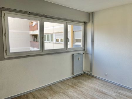 Location Appartement 3 pièces 71m² - Photo 4