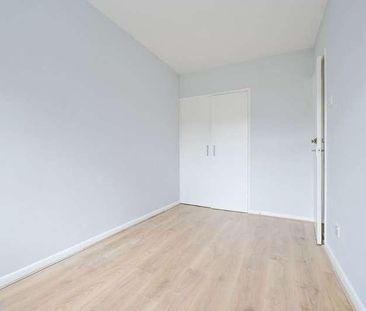 Bromley Road, London, SE6 - Photo 4