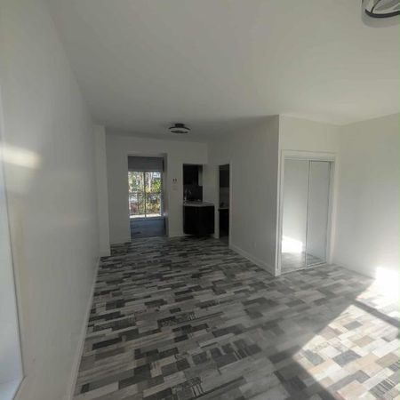 3 1/2 disponible maintenant - Photo 4