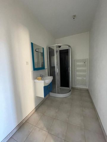 Location Appartement 3 pièces 62m² ST AMBROIX 30500 - Photo 4