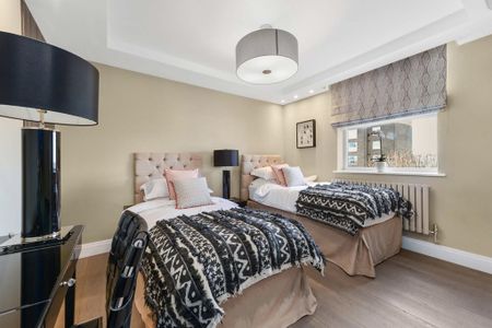 St Johns Wood Park, London, NW8 6NH - Photo 4
