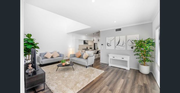 Stylish fully furnished 2-bedroom home – all utilities included - Photo 1