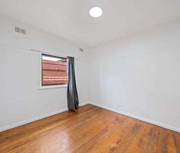 19 Anderson Road, Sunshine VIC 3020 - Photo 4